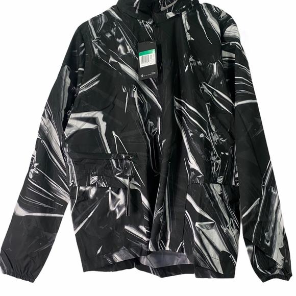 NWT Nike Women's Shield Flash Running Jacket Size XL - Picture 2 of 10